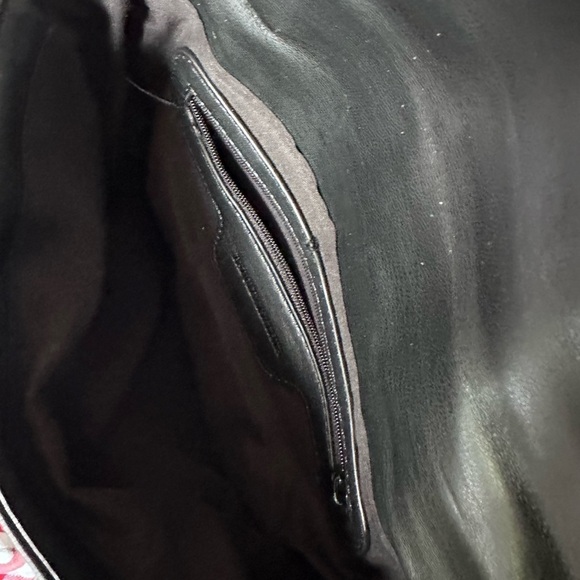 Badgley Mischka Black Quilted Vegan Leather Chain Strap Shoulder Crossbody Bag - Picture 8 of 8